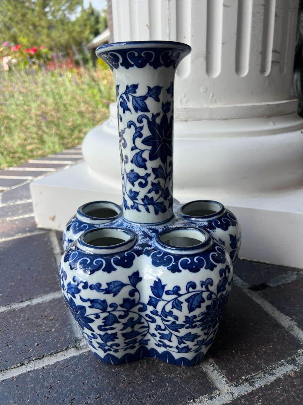 GUMP'S OF SAN FRANCISCO DUTCH TULIPIERE VASE BLUE & WHITE